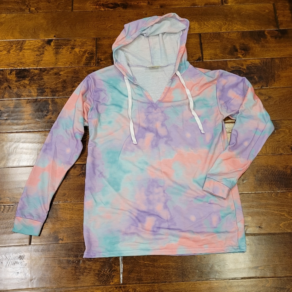 NWOT Bobbie & Brooks Hooded Top Size S Tie Dye
